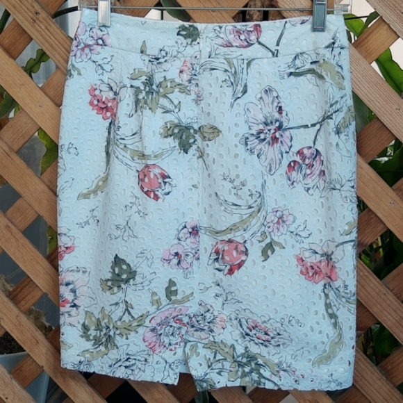Ann Taylor Cotton Eyelet Floral Print Skirt, 00Pet - Picture 3 of 8